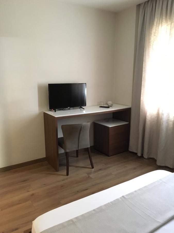 Soleo Hotel Tirana Exteriör bild