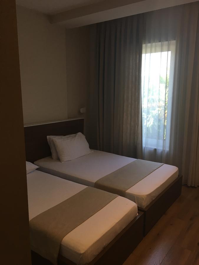 Soleo Hotel Tirana Exteriör bild